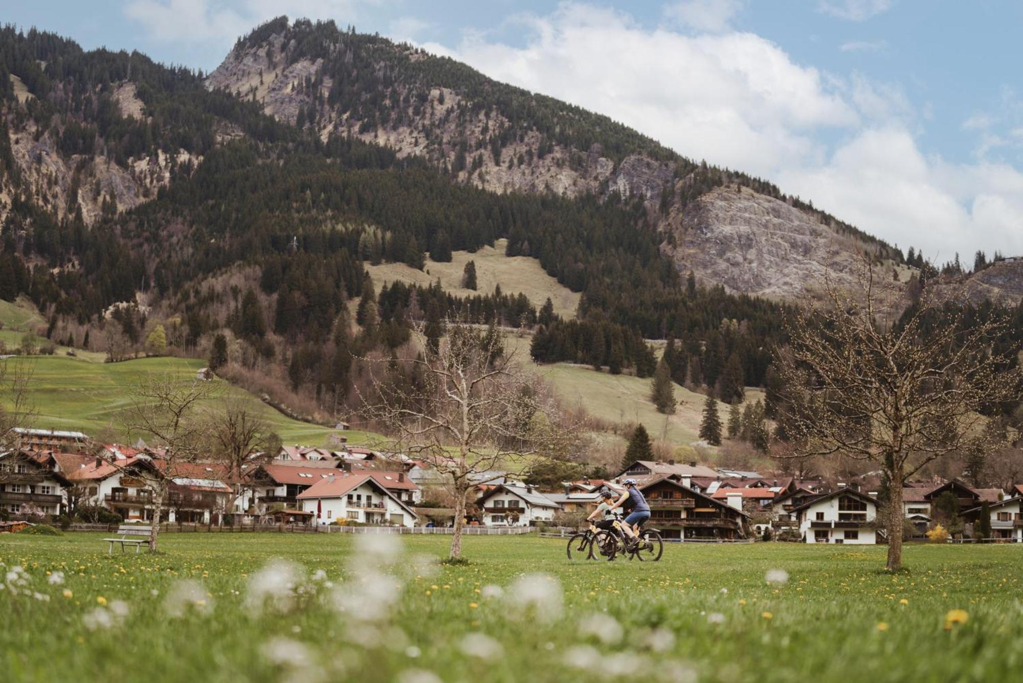 Hotel-Gasthof Der Wiesengrund Bad Hindelang Esterno foto